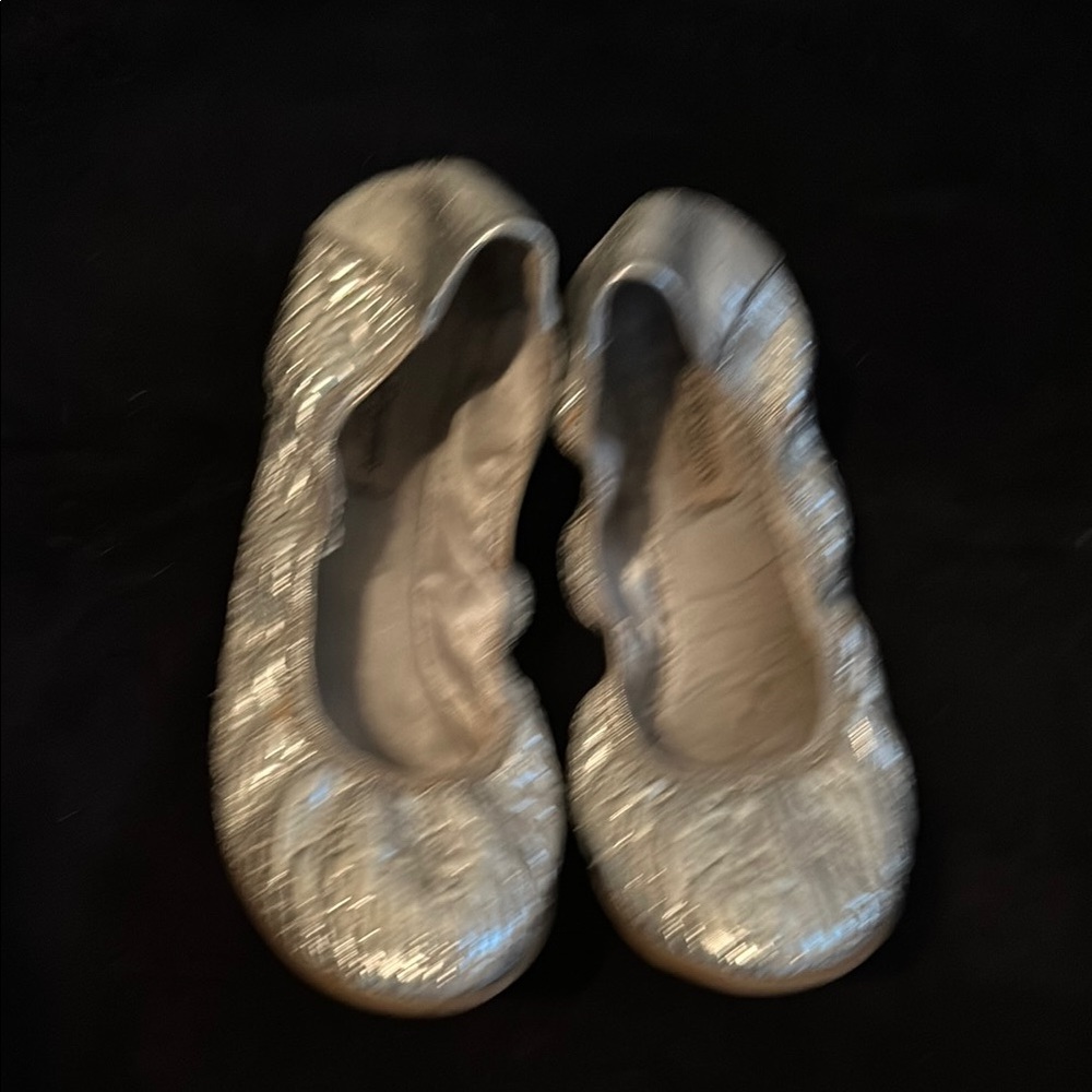 Juicy Couture Silver Flats Shimmery Metallic Loafers